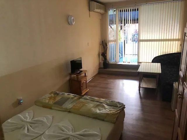 Гостьовий будинок Edelvais 2*