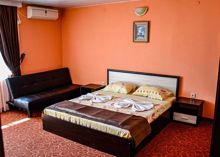 Гостевой дом Edelvais Приморско